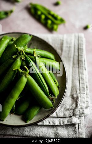 Frisch Gepflückte Gartenerbsen Stockfoto