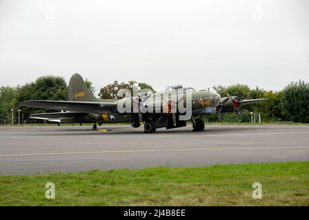 Die Memphis Belle Boeing B-17F Flying Fortress, die während des Zweiten Weltkriegs verwendet wurde, wurde auf einer Flugschau in Biggin Hill, Kent, England, ausgestellt Stockfoto