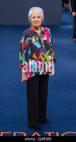 Penelope Wilton nimmt an der britischen Premiere der „Operation Hackeat“ auf dem Curzon Mayfair am 12. April 2022 in London, England, Teil. Stockfoto