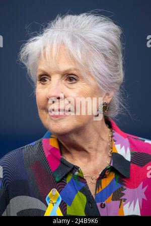 Penelope Wilton nimmt an der britischen Premiere der „Operation Hackeat“ auf dem Curzon Mayfair am 12. April 2022 in London, England, Teil. Stockfoto