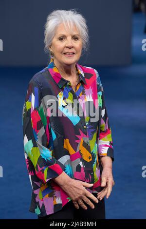 Penelope Wilton nimmt an der britischen Premiere der „Operation Hackeat“ auf dem Curzon Mayfair am 12. April 2022 in London, England, Teil. Stockfoto