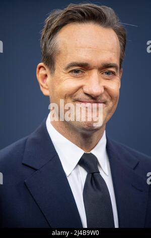 Matthew Macfadyn nimmt an der britischen Premiere der „Operation Mincemeat“ auf dem Curzon Mayfair am 12. April 2022 in London, England, Teil. Stockfoto