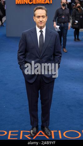 Matthew Macfadyn nimmt an der britischen Premiere der „Operation Mincemeat“ auf dem Curzon Mayfair am 12. April 2022 in London, England, Teil. Stockfoto