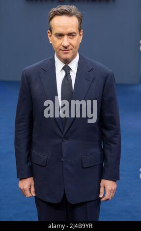 Matthew Macfadyn nimmt an der britischen Premiere der „Operation Mincemeat“ auf dem Curzon Mayfair am 12. April 2022 in London, England, Teil. Stockfoto