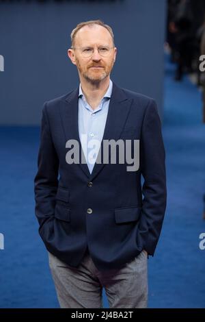 Mark Gatiss nimmt an der britischen Premiere der „Operation Hackeat“ auf dem Curzon Mayfair am 12. April 2022 in London, England, Teil. Stockfoto