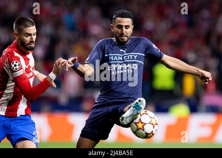 Madrid, Spanien. 13. April 2022. Mahrez in Aktion während des UEFA Champions League-Spiels zwischen Atletico de Madrid und Manchester City im Metropolitano Stadium in Madrid, Spanien. Quelle: Christian Bertrand/Alamy Live News Stockfoto
