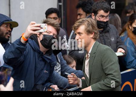 Johnny Flynn nimmt an der britischen Premiere der „Operation Hackeat“ auf dem Curzon Mayfair am 12. April 2022 in London, England, Teil. Stockfoto