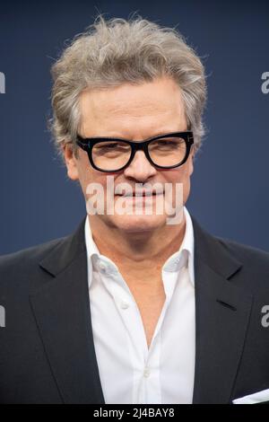 Colin Firth nimmt an der britischen Premiere der „Operation Minzemeat“ auf dem Curzon Mayfair am 12. April 2022 in London, England, Teil. Stockfoto