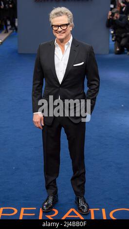 Colin Firth nimmt an der britischen Premiere der „Operation Minzemeat“ auf dem Curzon Mayfair am 12. April 2022 in London, England, Teil. Stockfoto