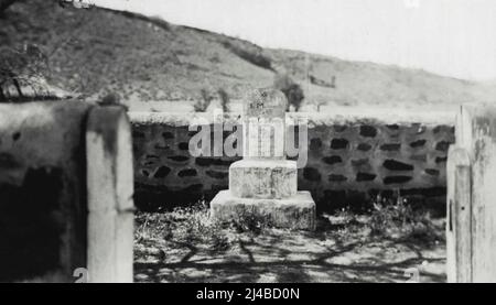 Die Gräber bei Borrow Creek. 18. November 1935. Stockfoto