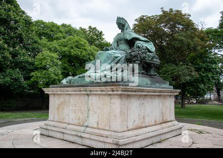 Statue der Königin Elisabeth (Sissi) von Ungarn, Döbrente-Platz, Budapest, Ungarn. Stockfoto