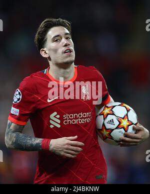 Liverpool, England, 13.. April 2022. Kostas Tsimikas aus Liverpool während des UEFA Champions League-Spiels in Anfield, Liverpool. Bildnachweis sollte lauten: Darren Staples / Sportimage Credit: Sportimage/Alamy Live News Stockfoto