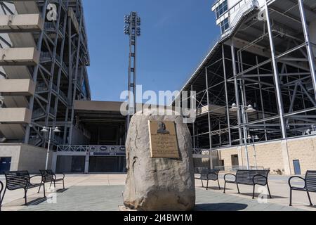 University Park, Pennsylvania: 2. April 2022: Eintritt zum PSU Beaver Stadium Beaver-Heimstadion der Nittany Lions an der Penn State University. Stockfoto