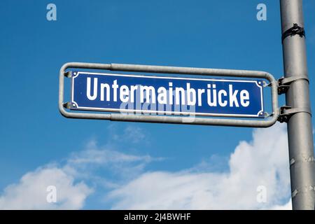 Emailleschild Untermainbrücke - engl: Untere Mainbrücke - in Frankfurt, Deutschland Stockfoto