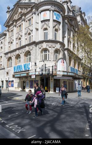 Außenansicht des Novello Theatre, Aldwych, London, England, Großbritannien Stockfoto