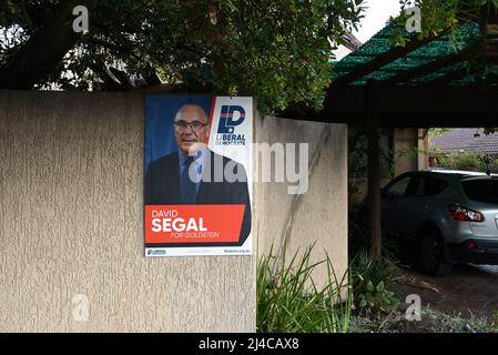 Schild zur Förderung des Kandidaten der Liberaldemokraten für die Wählerschaft von Goldstein, David Segal, an einer Wand vor einem Vorstadthaus Stockfoto