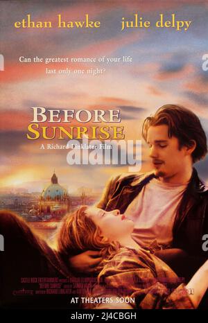 ETHAN HAWKE und Julie Delpy in vor Sonnenaufgang (1995), unter der Regie von RICHARD LINKLATER. Credit: CASTLE ROCK ENTERTAINMENT/Album Stockfoto