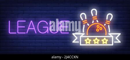 League Neon Text mit Ball und Kegeln. Bowling Club und Werbegestaltung. Nachts helles Neonschild, bunte Plakatwand, Lichtbanner. Vektor-Illus Stock Vektor