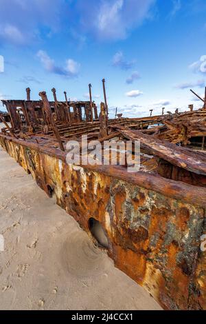 Schiffswrack von Maheno am Eastern Beach auf Fraser Island, Queensland, Australien Stockfoto