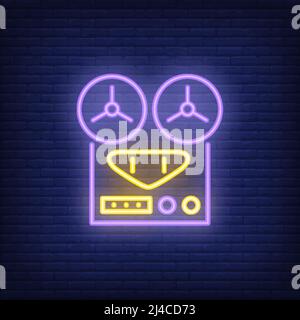 Vintage Audio Recorder Neon-Schild. Musik- und Klangkonzept. Werbedesign. Nachts helles Neonschild, bunte Plakatwand, Lichtbanner. Vektorgrafik Stock Vektor