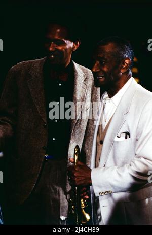 Jazz Fest Berlin, Philharmonie, Deutschland, 1986, Don Cherry und Jabbo Smith, amerikanische Jazztrompeter. Jazz Fest Berlin, Philharmonie, Deutschland, 1986, Don Cherry und Jabbo Smith, amerikanische Jazztrompeten, zusammen als Don Cherry - Jabbo Smith Collaboration. Stockfoto