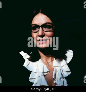 Nana Mouskouri, weltweit erfolgreiche griechische Sängerin, im Bild: Portrait von 1983. Nana Mouskouri, weltweit erfolgreiche griechische Sängerin, auf dem Foto: Portrait von 1983. Stockfoto