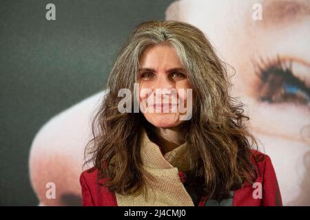 Meal, Deutschland. 12. April 2022. Drehbuchautorin Laila STIELER, Filmpremiere RABIYE KURNAZ GEGEN GEORGE W. BUSH in der Lichtburg in Essen, 12. April 2022. â Credit: dpa/Alamy Live News Stockfoto