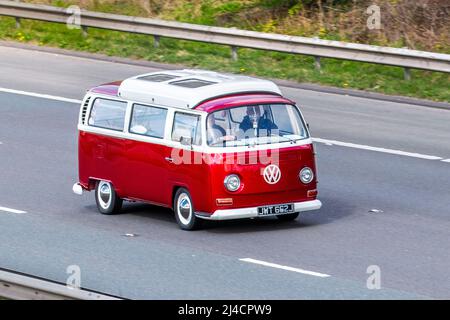 1971 70s 70er VW Volkswagen Wohnmobil 1600cc Benzin; Erkerfenster kombi Stockfoto