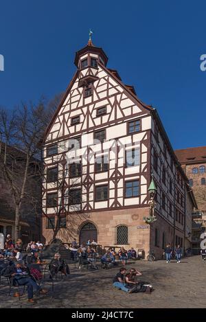 Pilatushaus, historisches Stadthaus aus dem Jahr 1489, Nürnberg, Mittelfranken, Bayern, Deutschland Stockfoto