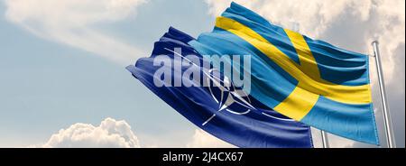 schwedische Flagge .Schweden tritt der Organisation des Nordatlantikvertrags bei Stockfoto