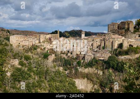 Luftbild mittelalterliche Stadt Sorano, Toskana, Italien Stockfoto