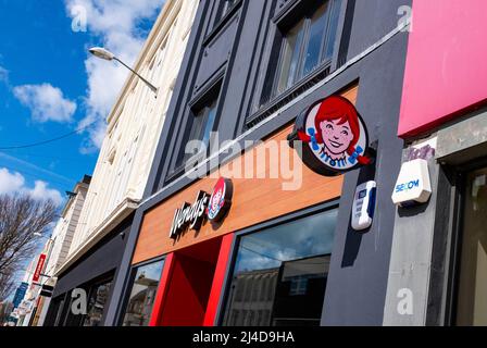 Wendy's Burger Bar und Restaurant zum Mitnehmen in Western Road Brighton, Großbritannien Stockfoto