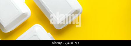 Zubereitete Diät-Mittagessen in Papet Lunch Boxes Konzept Stockfoto