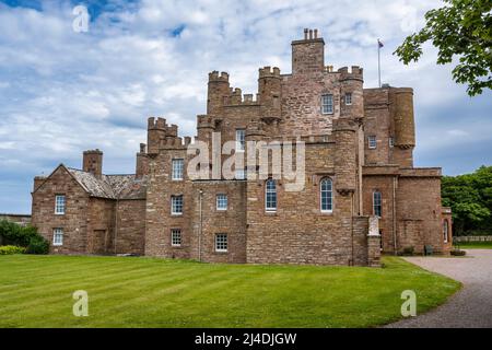 Außenansicht des Castle of Mey in Caithness an der Nordküste Schottlands, Großbritannien Stockfoto