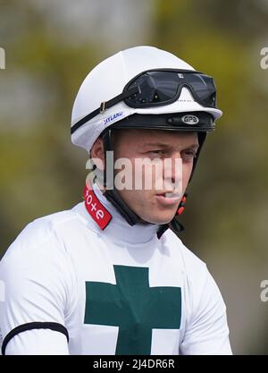 Jockey Ray Dawson am dritten Tag des Craven Meetings bet365 auf der Newmarket Racecourse, Newmarket. Bilddatum: Donnerstag, 14. April 2022. Stockfoto