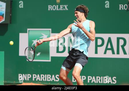 Monte Carlo, Monaco. 14. April 2022. Alexander Zverev aus Deutschland während des Rolex Monte-Carlo Masters 2022, ATP Masters 1000 Tennisturniers am 14. April 2022 im Monte-Carlo Country Club in Roquebrune-Cap-Martin, Frankreich - Foto Laurent Lairys / DPPI Credit: DPPI Media/Alamy Live News Stockfoto