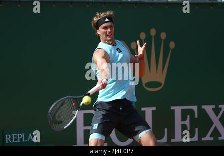 Monte Carlo, Monaco. 14. April 2022. Alexander Zverev aus Deutschland während des Rolex Monte-Carlo Masters 2022, ATP Masters 1000 Tennisturniers am 14. April 2022 im Monte-Carlo Country Club in Roquebrune-Cap-Martin, Frankreich - Foto Laurent Lairys / DPPI Credit: DPPI Media/Alamy Live News Stockfoto