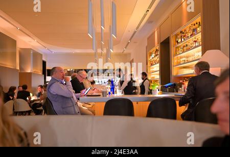 Das schicke Nougatine by Jean-Georges Restaurant, Manhattan NYC Stockfoto