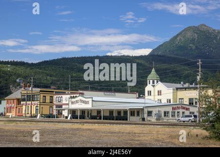 Der Whit Pass Und Der Yukon Route Bahnhof In Skegway Alaska Stockfoto