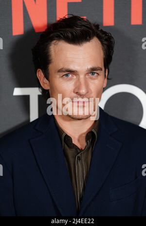 Rupert Friend bei der Weltpremiere von Anatomy of a Scandal auf dem Curzon Mayfair in London. Bilddatum: Donnerstag, 14. April 2022. Stockfoto