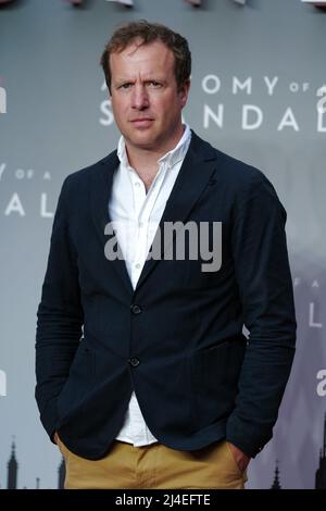 London, Großbritannien. 14. April 2022. Geoffrey Streatfeild nimmt an der Weltpremiere von Anatomy of a Scandal am Donnerstag, den 14. April 2022 im Curzon Mayfair Teil.Quelle: Julie Edwards/Alamy Live News Stockfoto