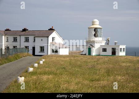 Leuchtturm von St. Ann's Head, Dale, Pembrokeshire, Wales, Großbritannien Stockfoto