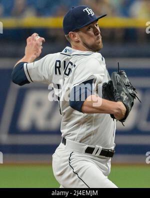 St. Petersburg, Usa. 14. April 2022. Tampa Bay Rays Reliever Jeffrey Springs spielt am Donnerstag, den 14. April 2022, beim vierten Ausgehen eines Baseballspiels im Tropicana Field in St. Petersburg, Florida, gegen die Oakland Athletics. Foto von Steve Nesius/UPI Credit: UPI/Alamy Live News Stockfoto