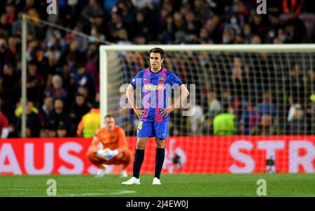 Barcelona, Spanien. 14. April 2022. Eric García (24) vom FC Barcelona während des Europa League-Spiels zwischen dem FC Barcelona und Eintracht Frankfurt im Camp Nou Stadium. Kredit: Rosdemora/Alamy Live Nachrichten Stockfoto