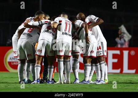 Sao Paulo, Brasilien. 14. April 2022. SP - Sao Paulo - 04/14/2022 - COPA SOUTH AMERICANA 2022, SAO PAULO X EVERTON - Sao Paulo Spieler vor dem Spiel gegen Everton im Morumbi Stadion für die Copa Sudamericana 2022 Meisterschaft. Foto: Marcello Zambrana/AGIF/Sipa USA Quelle: SIPA USA/Alamy Live News Stockfoto