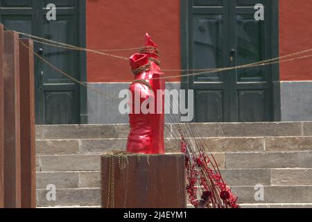 Teneriffa, Spanien. 14. April 2022. Prozessionsweg von Blumenkunst in Guia de Isora, Künstler von vielen Orten forme mehrere Skulpturen von efimieral Kunst über heilige Woche. (Bild: © Mercedes Menendez/Pacific Press via ZUMA Press Wire) Bild: ZUMA Press, Inc./Alamy Live News Stockfoto