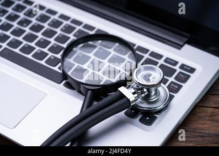 Medical Health Check Diagnose- Und Business Software-Programme Stockfoto