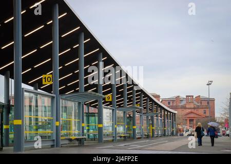 Busbahnhof Liverpool ONE Stockfoto