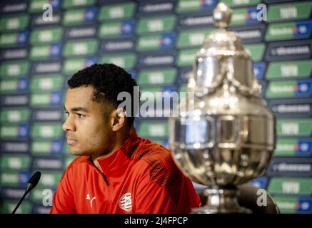 EINDHOVEN - Cody Gakpo vom PSV während der Toto KNVB Cup Pressekonferenz vor dem Pokalfinale gegen Ajax im Phillips Stadion am 15. April 2022 in Eindhoven, Niederlande. ANP SEM VAN DER WAL Stockfoto