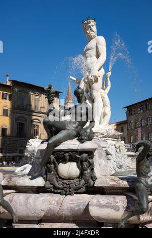 Neptunbrunnen von Bartolomeo Ammannati auf der Piazza della Signoria Florenz Italien Stockfoto